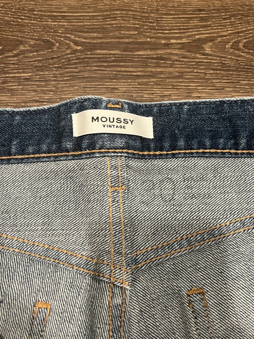 Moussy Slim Straight Faded Blue Jeans - Picture 4 of 7
